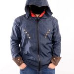 Detailed Assassin's Creed Arno Dorian jacket with autumn color palette