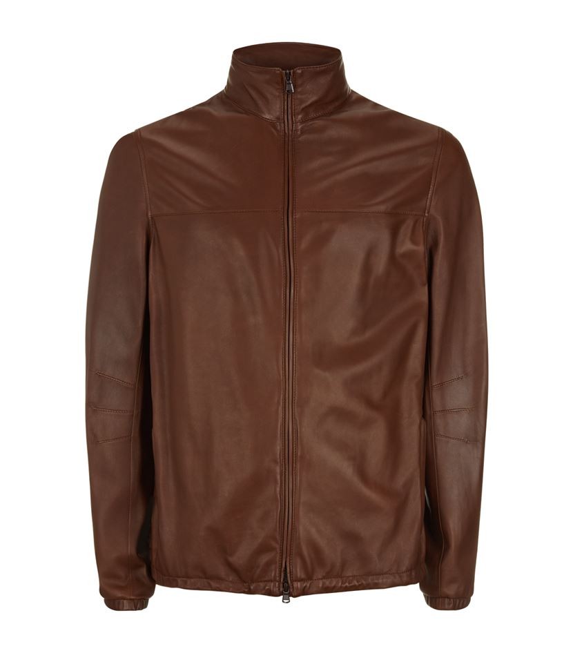 Front view of Moda brown leather jacket with sleek zipper and modern tailoring Front view of Moda brown leather jacket with sleek zipper and modern tailoring