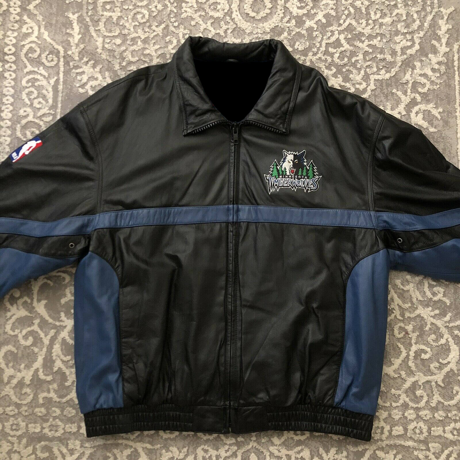 Timberwolves windbreaker top