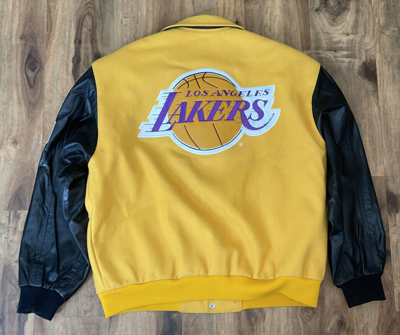 Maker of Jacket NBA Teams Jackets Los Angeles Lakers Logo Varsity