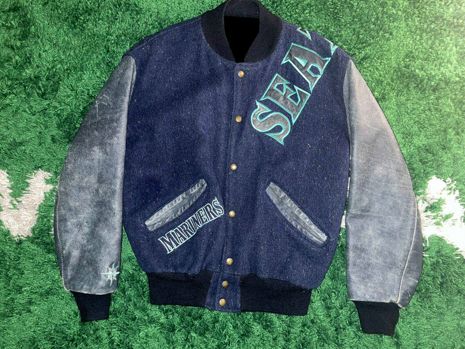 Vintage Planet Hollywood Atlanta Hawks Varsity Jacket Men’s XL