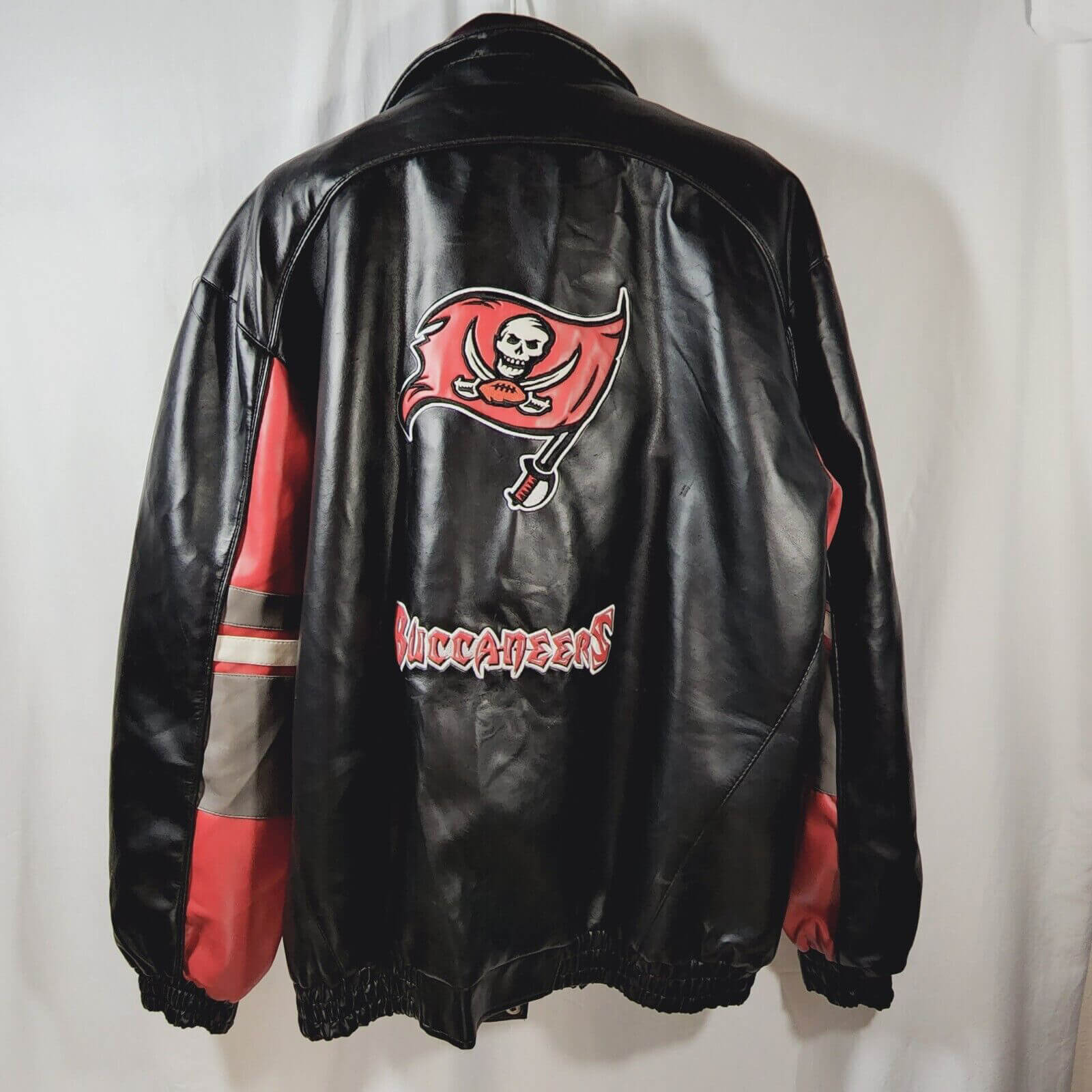 Vintage NFL Team Tampa Bay Buccaneers Leather Jacket (2) Vintage NFL Team Tampa Bay Buccaneers Leather Jacket