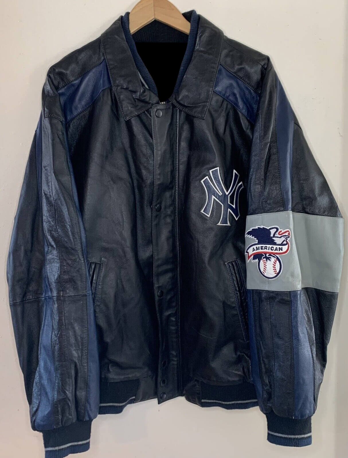 Vintage MLB Team NY Yankees Leather Jacket - Maker of Jacket