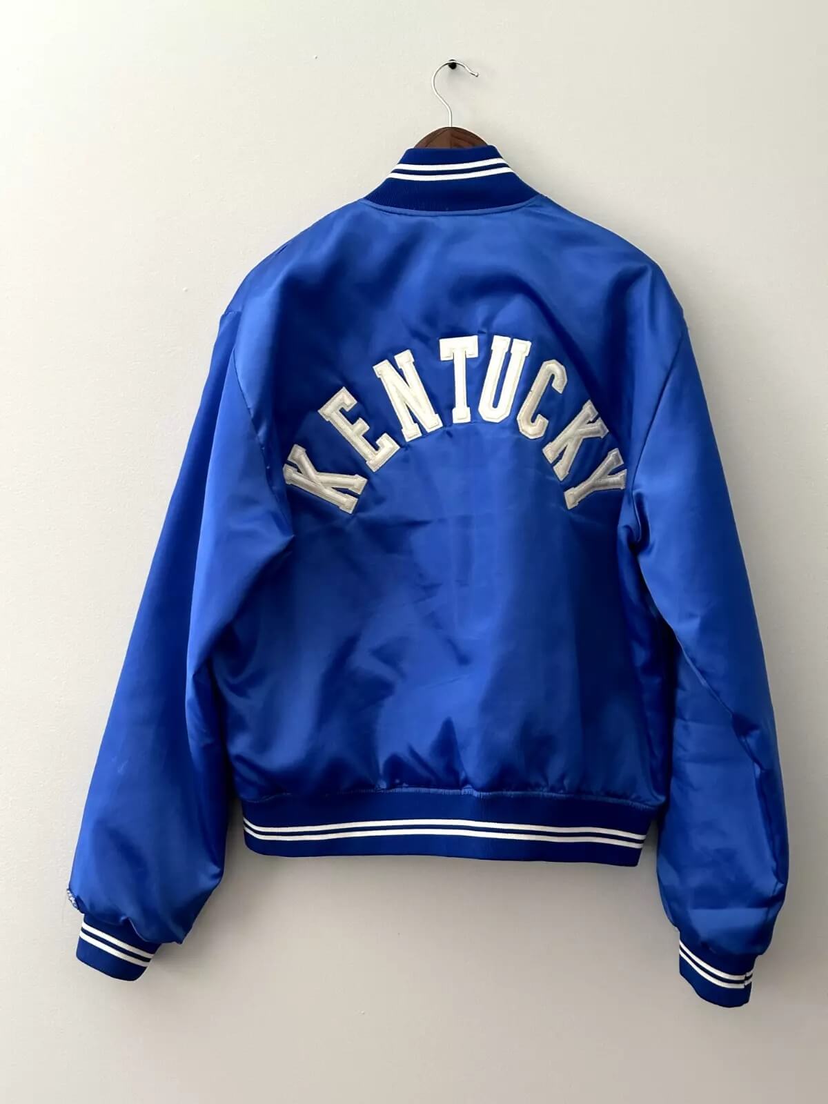 vintage-kentucky-wildcats-ncaa-blue-satin-jacket-maker-of-jacket