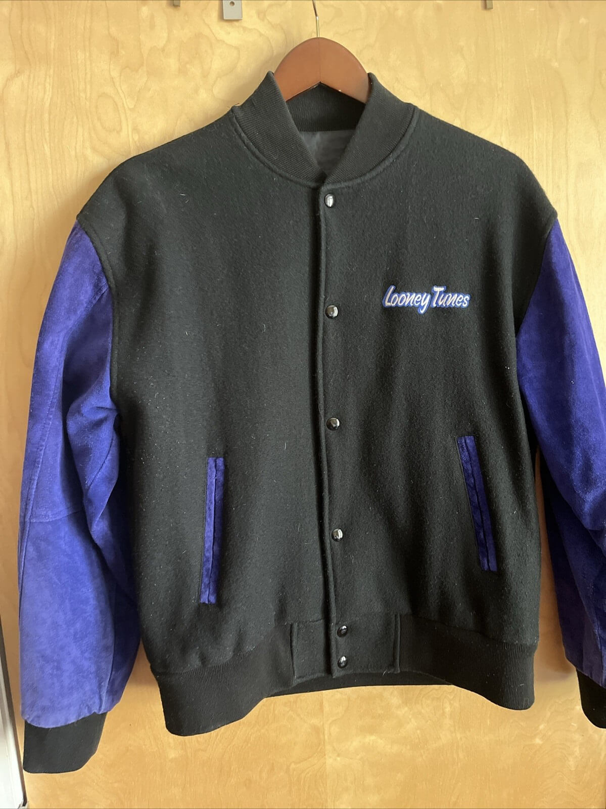 Vintage-Looney-Tunes-Cartoon-Characters-Wool-Varsity-Jacket-1 Vintage-Looney-Tunes-Cartoon-Characters-Wool-Varsity-Jacket